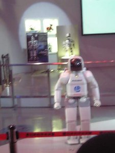 asimo.JPG